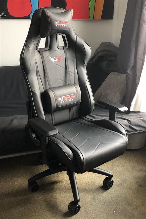 gt omega pro gaming chair.